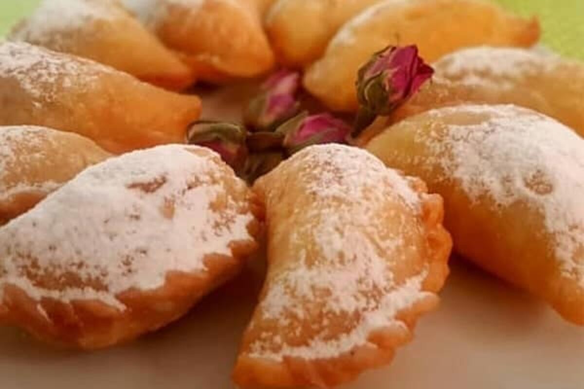 طرز تهیه شیرینی قطاب خانگی | راز خوشمزه شدن شیرینی قطاب