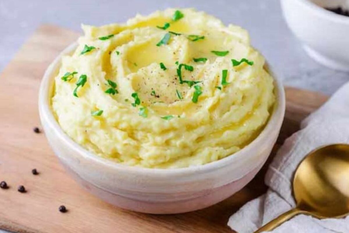 طرز تهیه بورانی سیب زمینی به سبک متفاوت | راز خوشمزه شدن