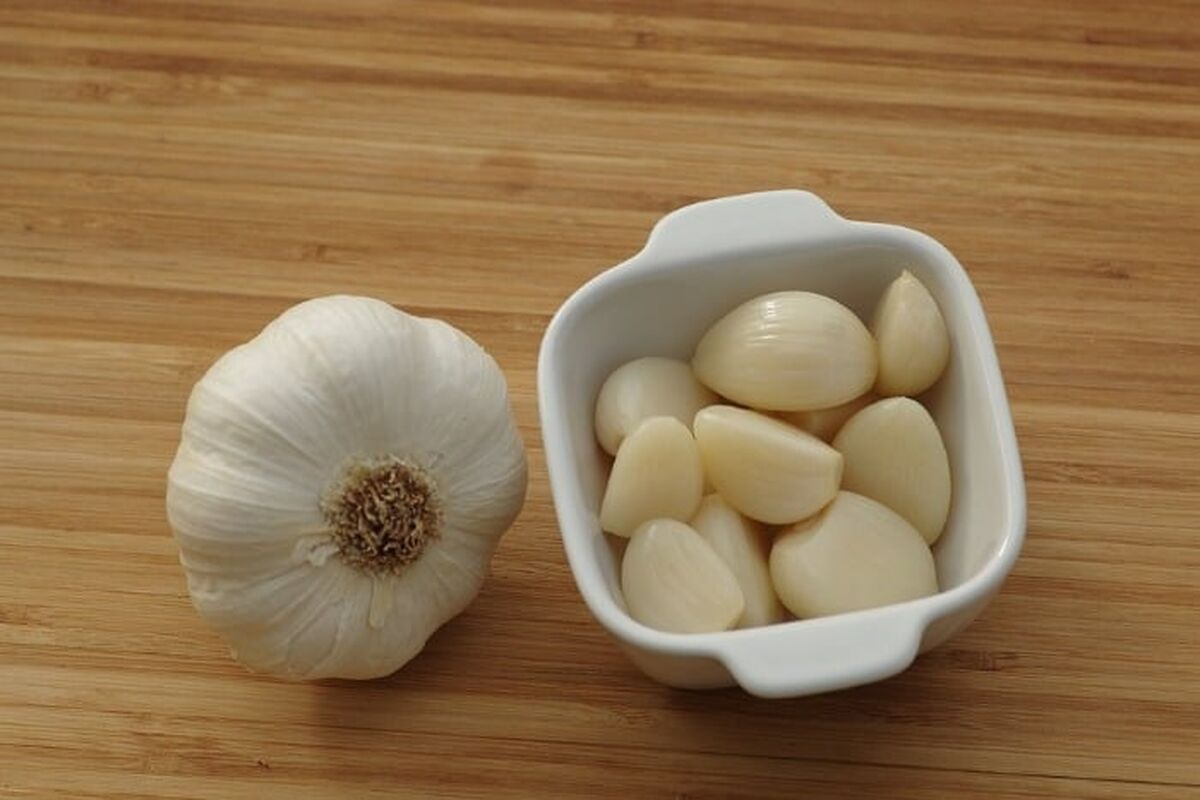 معجزه خوردن سیر با معده خالی | روزانه چند حبه سیر بخوریم؟