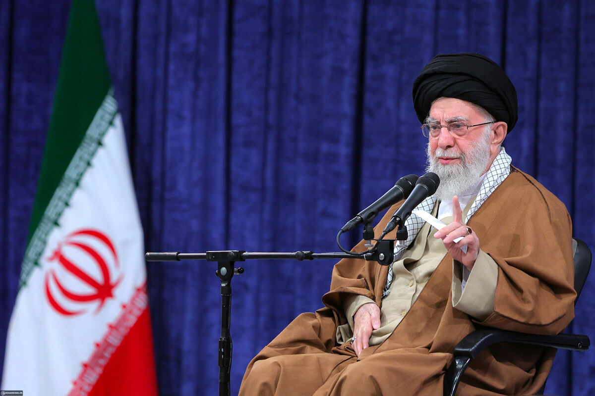 وداع با رهبر شهید انقلاب؛ ۱۳ تیر در تهران/ تشییع در قم و تدفین در مشهد