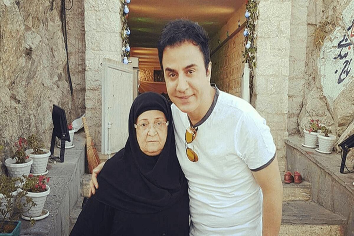 داریوش فرضیایی به سوگ نشست / عمو پورنگ عزادار شد