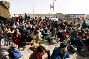 اخراج بیش از ۱۵۰ مهاجر افغان از آمریکا؛ انتقال اولیه به پاکستان