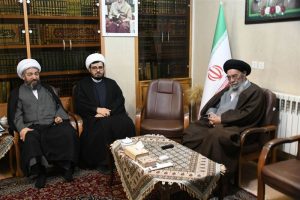 امام جمعه اصفهان: مشکلات معیشتی نباید مانع تحصیل طلاب مستعد شود