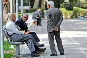 انتقاد بازنشستگان تامین اجتماعی از عدم پرداخت به موقع حقوق / ترتیب پرداخت حقوق مهرماه عوض شد؟