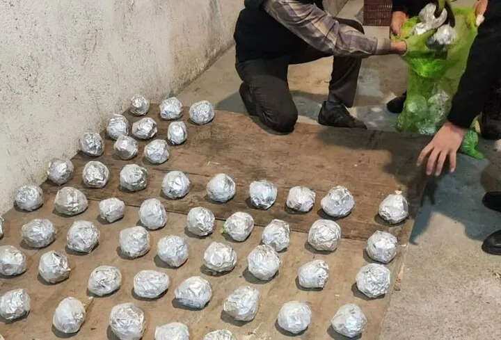 انهدام دو باند مسلحانه قاچاق مواد مخدر و کشف بیش از ۲ ۵ تن