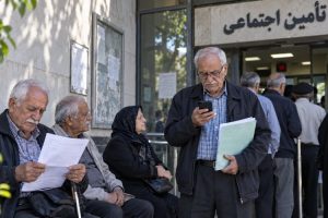 از ثبت‌نام تا واریز وام ۷۵ میلیونی بازنشستگان؛ نوبت چه کسانی رسیده است؟