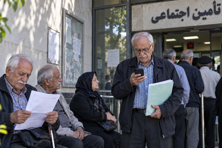 از ثبت‌نام تا واریز وام ۷۵ میلیونی بازنشستگان؛ نوبت چه کسانی رسیده است؟
