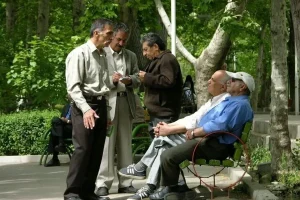 بازنشستگان واجد شرایط از روز ۲۰ هر ماه اعتبار خرید معادل مستمری می‌گیرند