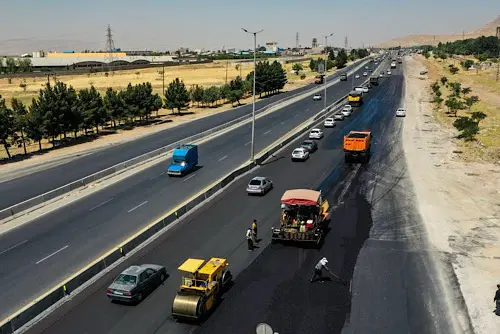 ترافیک سنگین در آزادراه قزوین کرج تهران بارش باران و مه در برخی محورهای شمالی