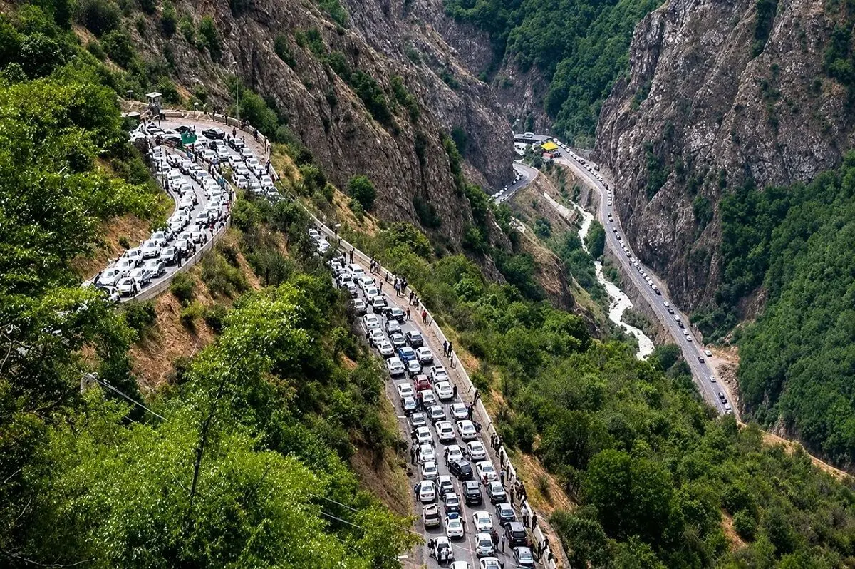 تردد جنوب به شمال چالوس و آزادراه تهران شمال از ساعت ۱۴ ممنوع شد