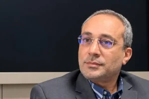تولیدکنندگان سلامت، رزمندگان اقتصادی کشورند