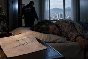 جسد زن میانسال در اتاق خواب پسر فوت‌شده‌اش در ولنجک پیدا شد