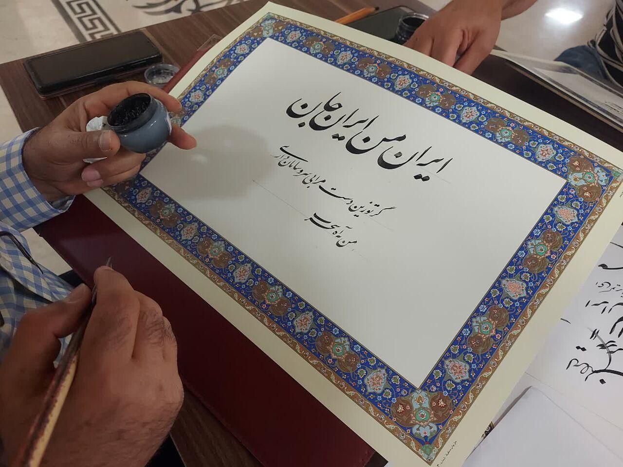 خوشنویسان گلستان از دشواری معیشت و نبود نگارخانه می گویند