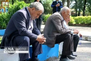 درمان رایگان و اجرای قوانین حمایتی؛ مطالبه عضو کانون بازنشستگان مشهد