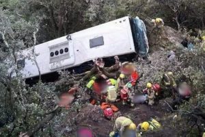 سقوط اتوبوس مسافربری در استان بارسلونا ۸۳ مصدوم بر جای گذاشت