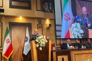 شکوری خواستار برنامه زمان‌بندی‌شده اتاق ایران برای رفع موانع تولید شد