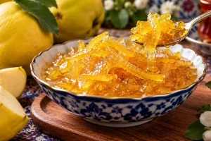 طرز تهیه مربای به؛ فوت‌وفن خوشرنگ و قرمز شدن آن