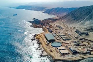 ظرفیت آب‌شیرین‌کن‌های کشور به ۶۰۰ هزار مترمکعب رسید؛ ۳۰ طرح جدید در دستور کار