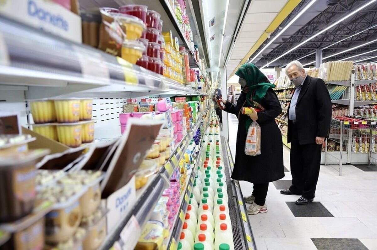 عرضه ۱۵ کالای اساسی با قیمت مصوب در ۱۰۸ میدان ۱۸ فروشگاه شهروند و شهرزاد