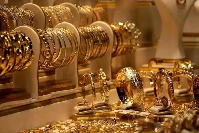 قیمت طلا امروز چهارشنبه ۶ آبان ۱۴۰۵ هنگام بازگشایی بازار طلای ۱۸ عیار ریخت