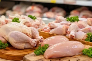 قیمت مرغ در یک هفته حدود ۳۳ درصد بالا رفت؛ هر کیلو به ۴۵۰ هزار تومان رسید