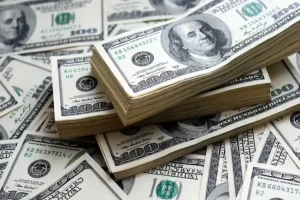 معاملات داخلی مسکن و طلا باید با پول ملی انجام شود