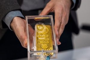 معامله ۲۰ کیلوگرم شمش طلا به ارزش ۶۹۰ میلیارد تومان در مرکز مبادله