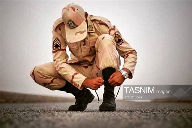 معلمان پس از پایان تعهد و دوره یک هفته ای رزم کارت پایان خدمت می گیرند