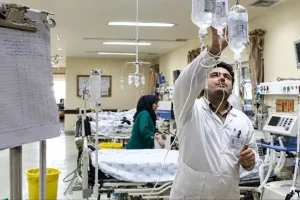 ناصحی: پوشش بیمه‌ای سرپایی تعداد محدودی داروی تزریقی و برخی سرم‌ها حذف شد