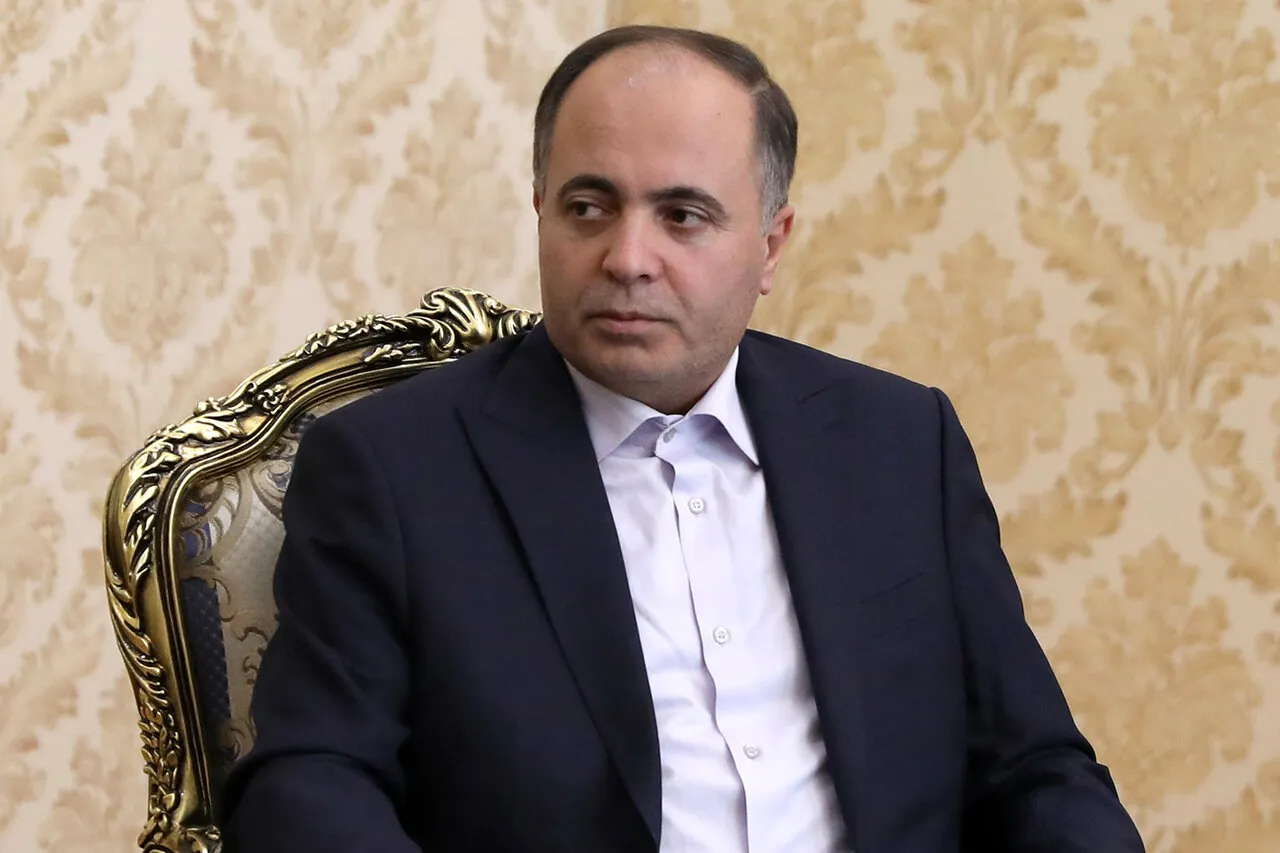 وزیر جهاد کشاورزی واردات کالاهای اساسی بدون محدودیت مرزی و مقداری ممکن شد