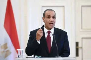وزیر خارجه مصر از رایزنی روزانه قاهره با ایران و آمریکا خبر داد