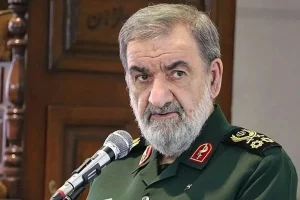 محسن رضایی: در صورت اقدام علیه ایران، با تسلیحات جدید ضربات هولناک می‌زنیم